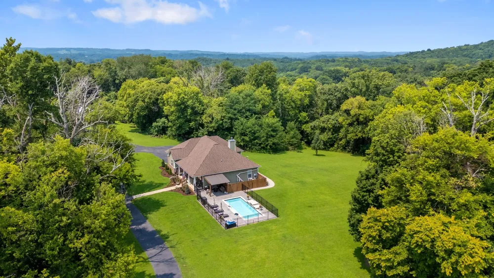 1600 Ledford Rd Lewisburg, TN 37091