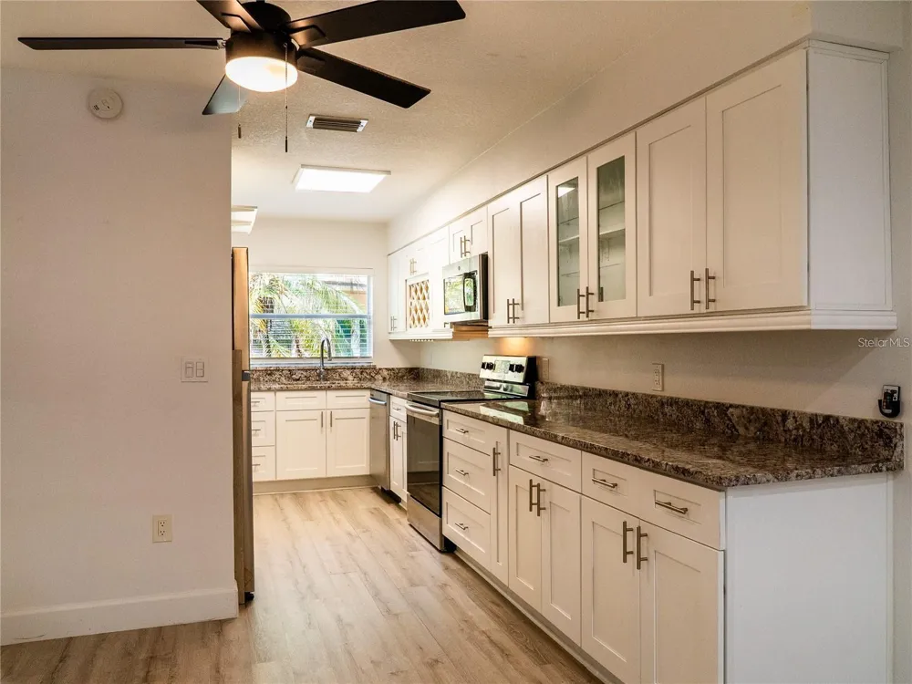 517 S SUMMERLIN AVENUE Orlando, FL 32801