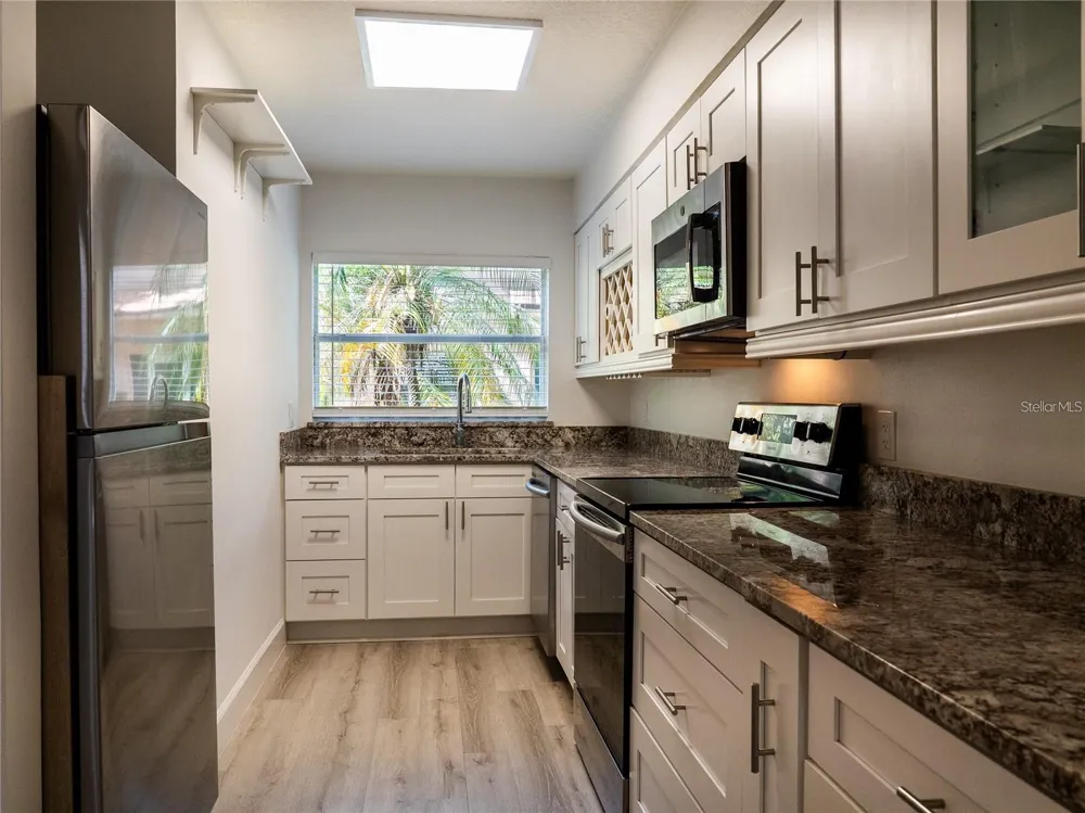517 S SUMMERLIN AVENUE Orlando, FL 32801