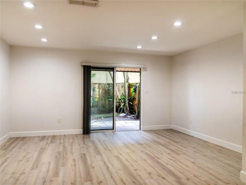 517 S SUMMERLIN AVENUE Orlando, FL 32801