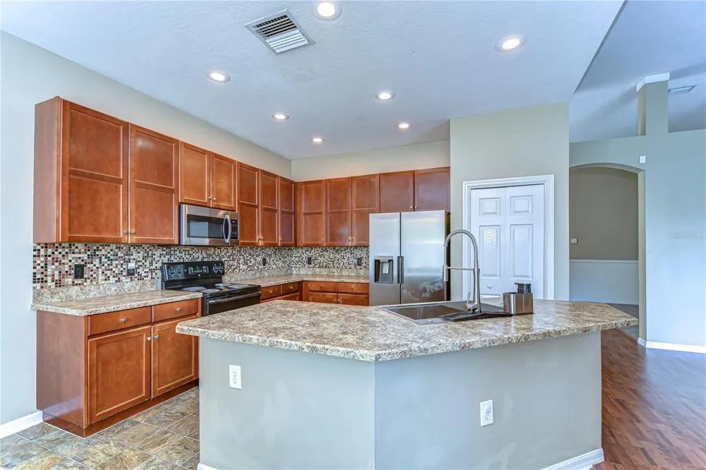 6716 BLUFF MEADOW COURT Wesley Chapel, FL 33545