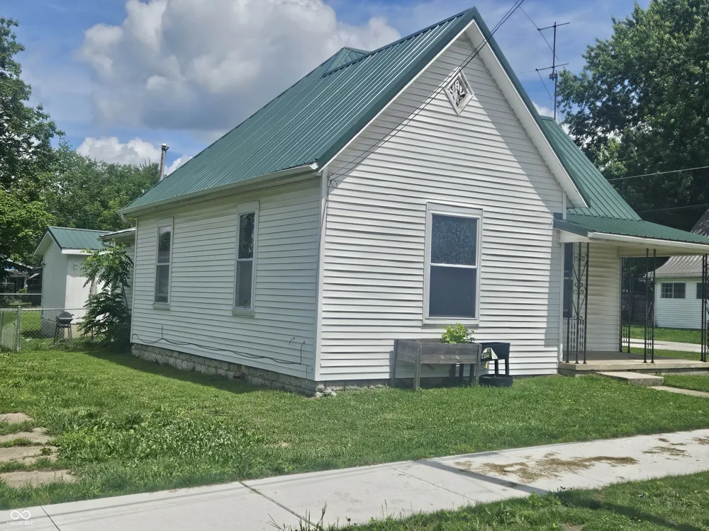 104 W Poplar Street North Vernon, IN 47265