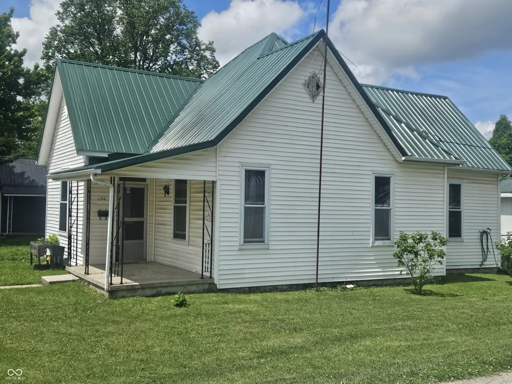 104 W Poplar Street North Vernon, IN 47265