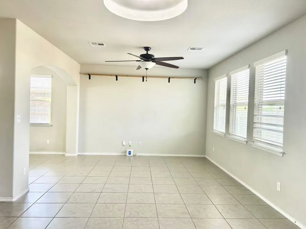17612 Bridgefarmer Boulevard Pflugerville, TX 78660