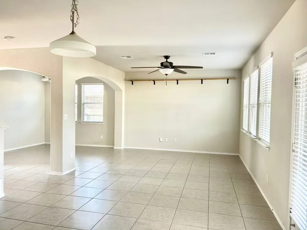 17612 Bridgefarmer Boulevard Pflugerville, TX 78660