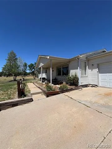 2504 Haskell Place Watkins, CO 80137