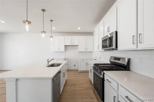 47389 Magnolia Avenue Bennett, CO 80102