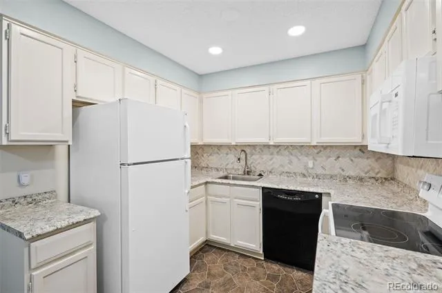 3330 S Ammons Street #10-101 Lakewood, CO 80227