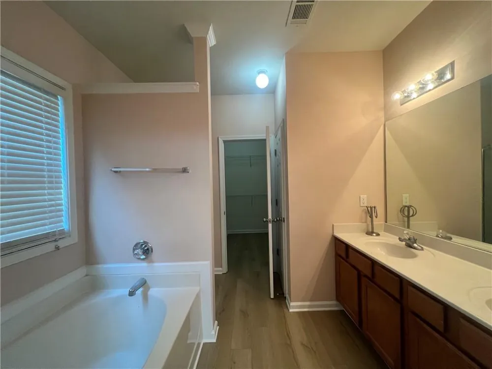 2233 Worrall Hill Dr Duluth, GA 30096