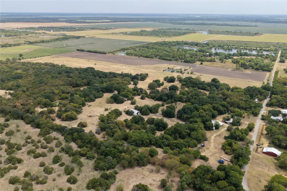 455 James Road Ferris, TX 75125