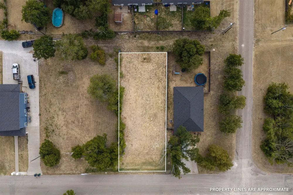 205 Garfield Street McGregor, TX 76657
