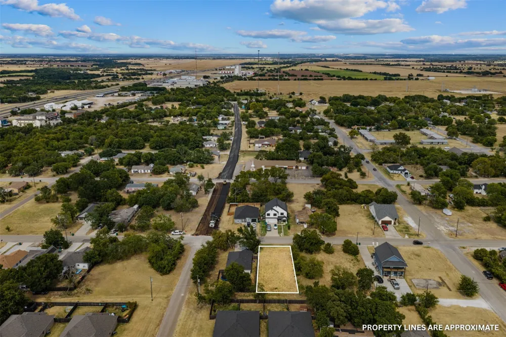 205 Garfield Street McGregor, TX 76657
