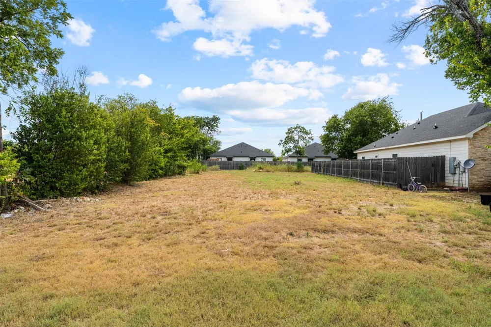 205 Garfield Street McGregor, TX 76657