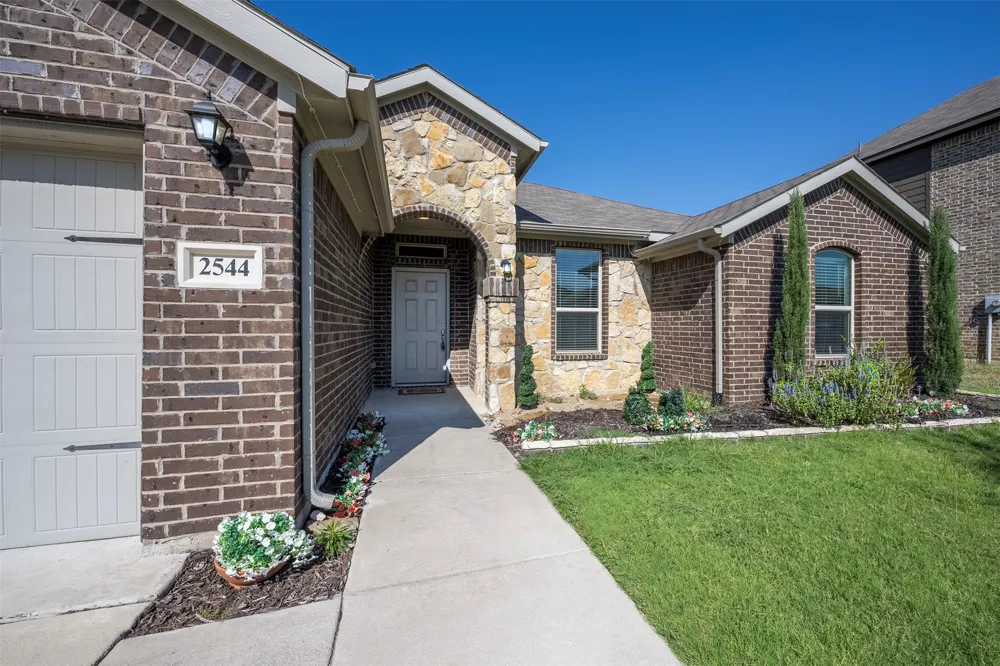 2544 Doe Run Weatherford, TX 76087
