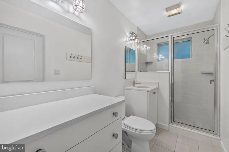 4114 NW DAVIS PLACE NW #118 Washington, DC 20007