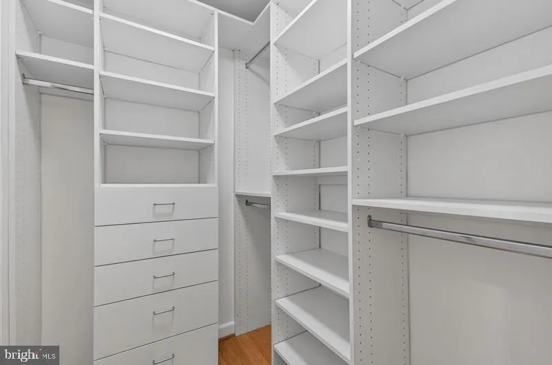 4114 NW DAVIS PLACE NW #118 Washington, DC 20007