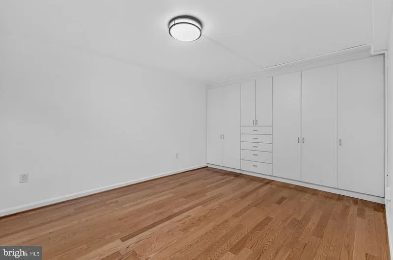 4114 NW DAVIS PLACE NW #118 Washington, DC 20007