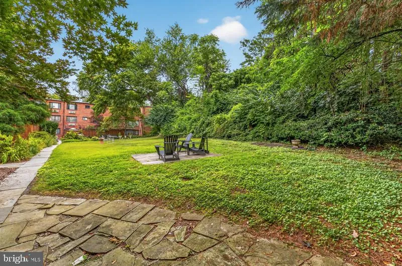4114 NW DAVIS PLACE NW #118 Washington, DC 20007