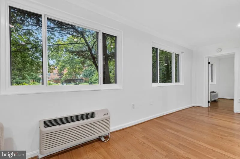 4114 NW DAVIS PLACE NW #118 Washington, DC 20007