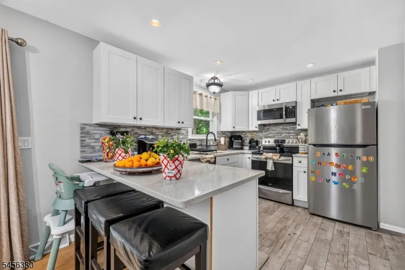 5 Lawrence Dr Vernon, NJ 07422
