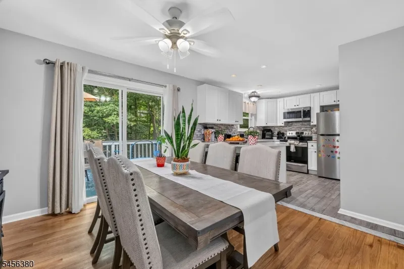 5 Lawrence Dr Vernon, NJ 07422