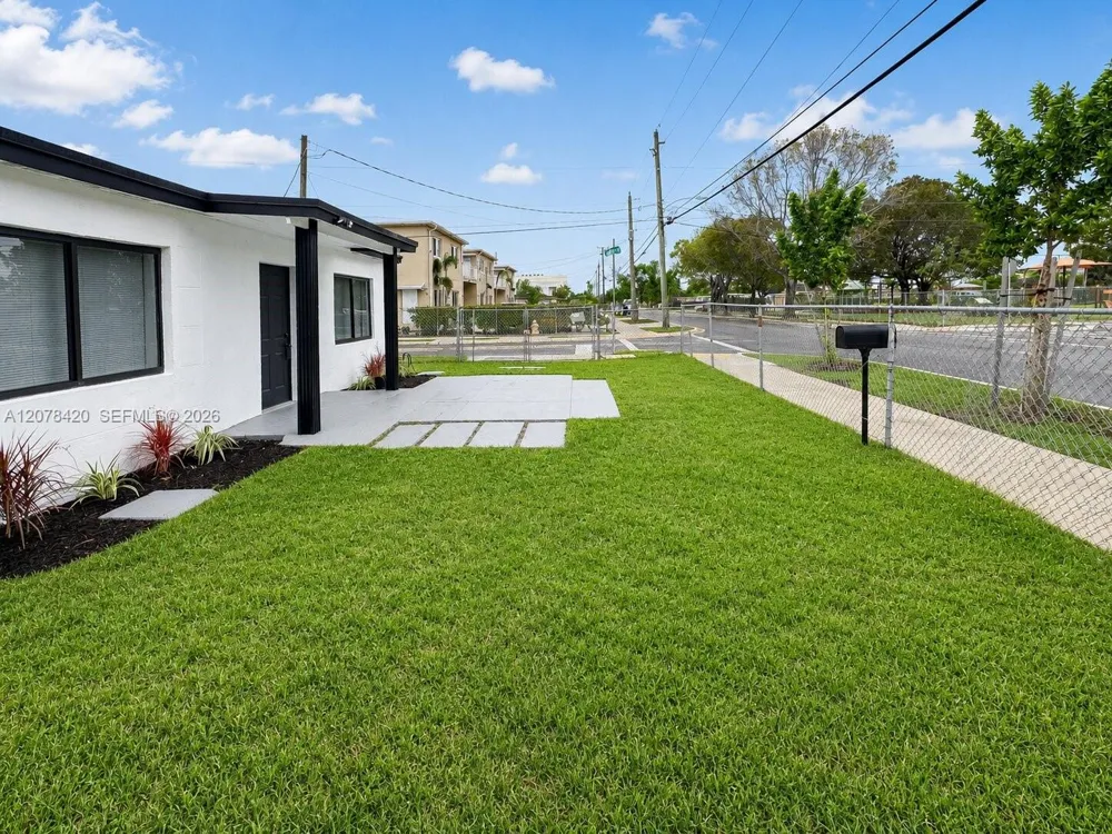 1305 NW 5th Ave Florida City, FL 33034