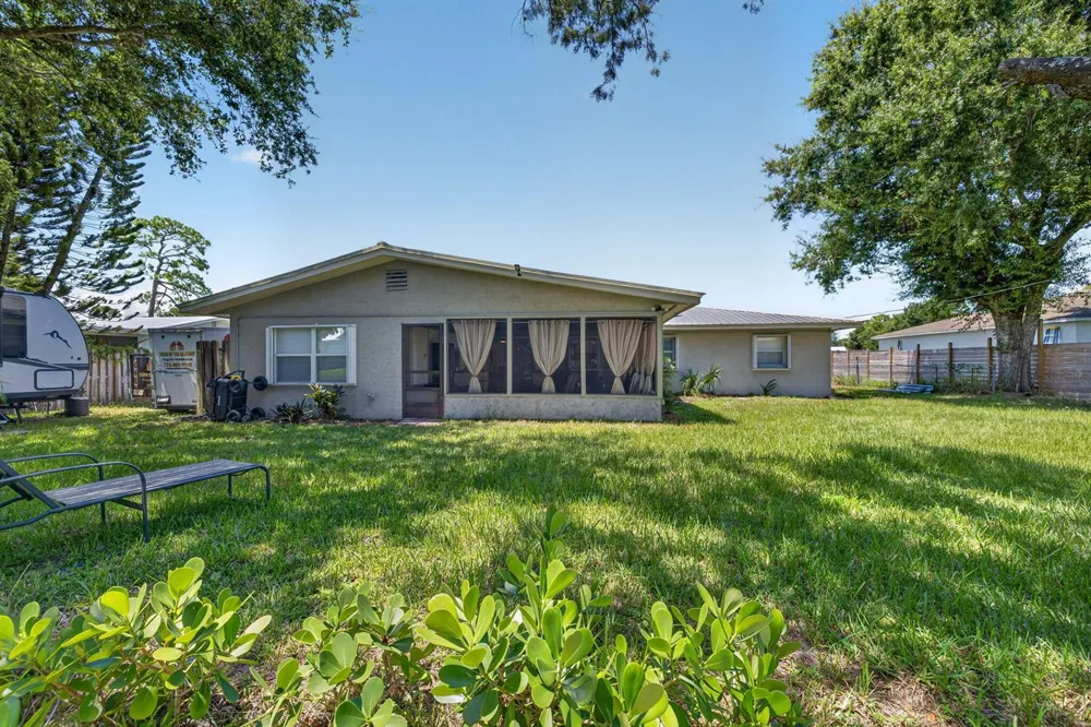 6605 Paso Robles Boulevard Fort Pierce, FL 34951