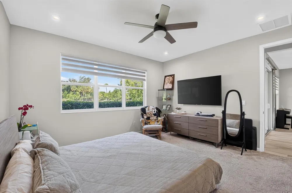 6710 POINTE OF WOODS DRIVE West Palm Beach, FL 33413