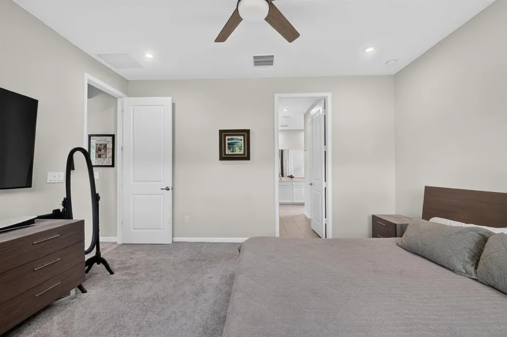 6710 POINTE OF WOODS DRIVE West Palm Beach, FL 33413