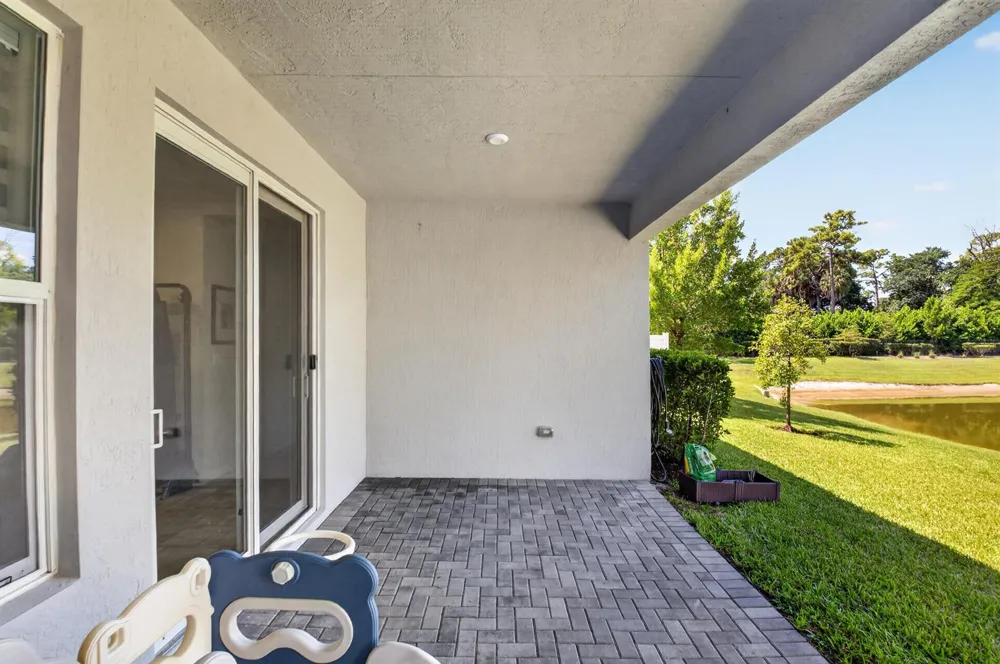 6710 POINTE OF WOODS DRIVE West Palm Beach, FL 33413