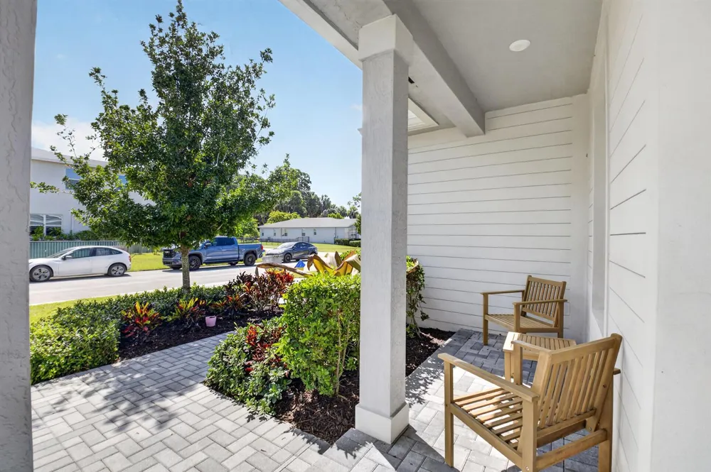 6710 POINTE OF WOODS DRIVE West Palm Beach, FL 33413