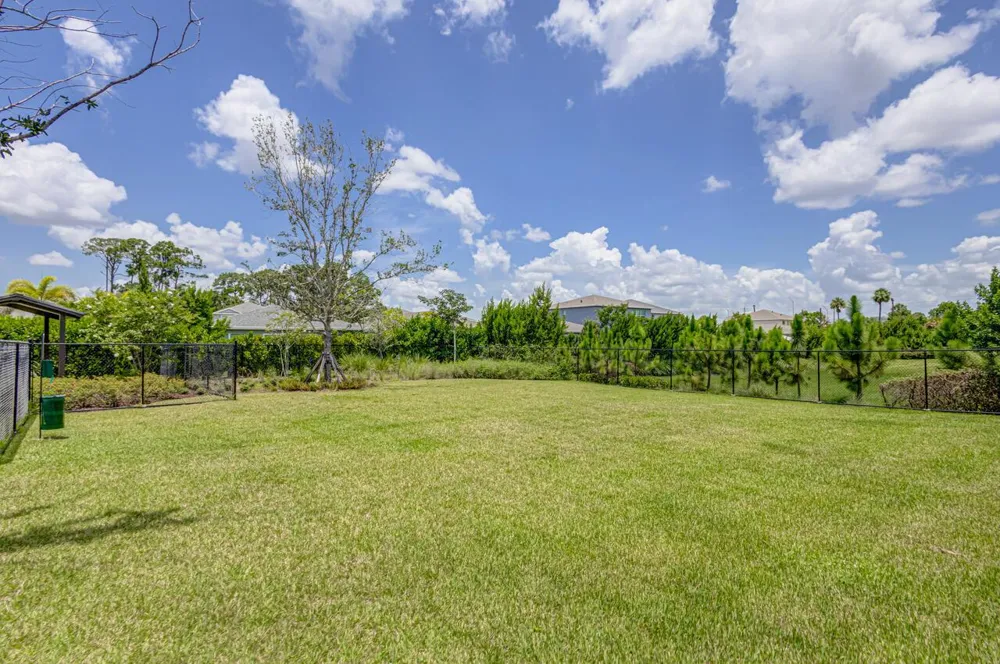 6710 POINTE OF WOODS DRIVE West Palm Beach, FL 33413