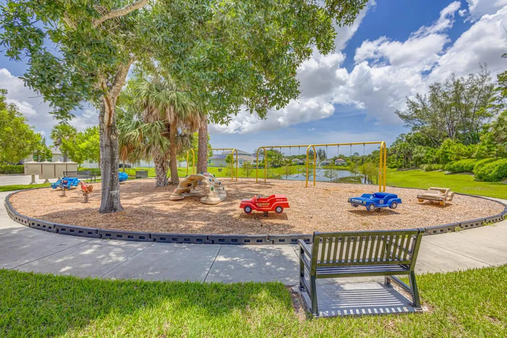 6710 POINTE OF WOODS DRIVE West Palm Beach, FL 33413