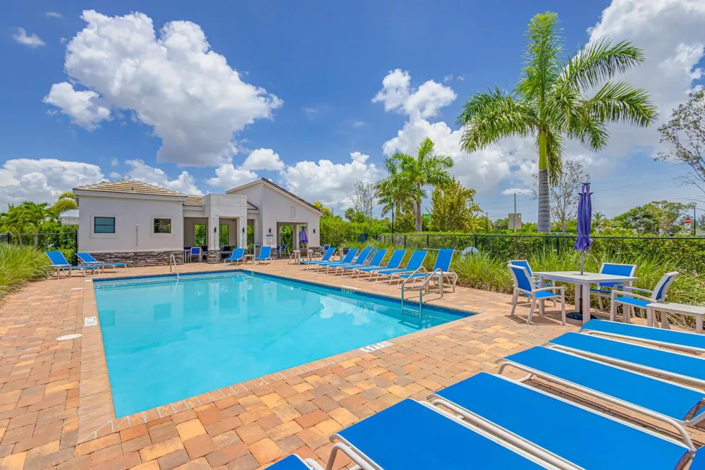 6710 POINTE OF WOODS DRIVE West Palm Beach, FL 33413