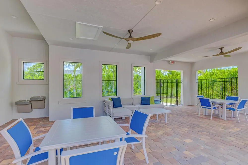 6710 POINTE OF WOODS DRIVE West Palm Beach, FL 33413