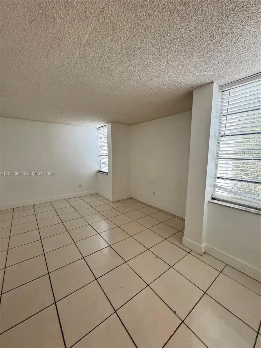 12105 NE 6th Ave #304 North Miami, FL 33161