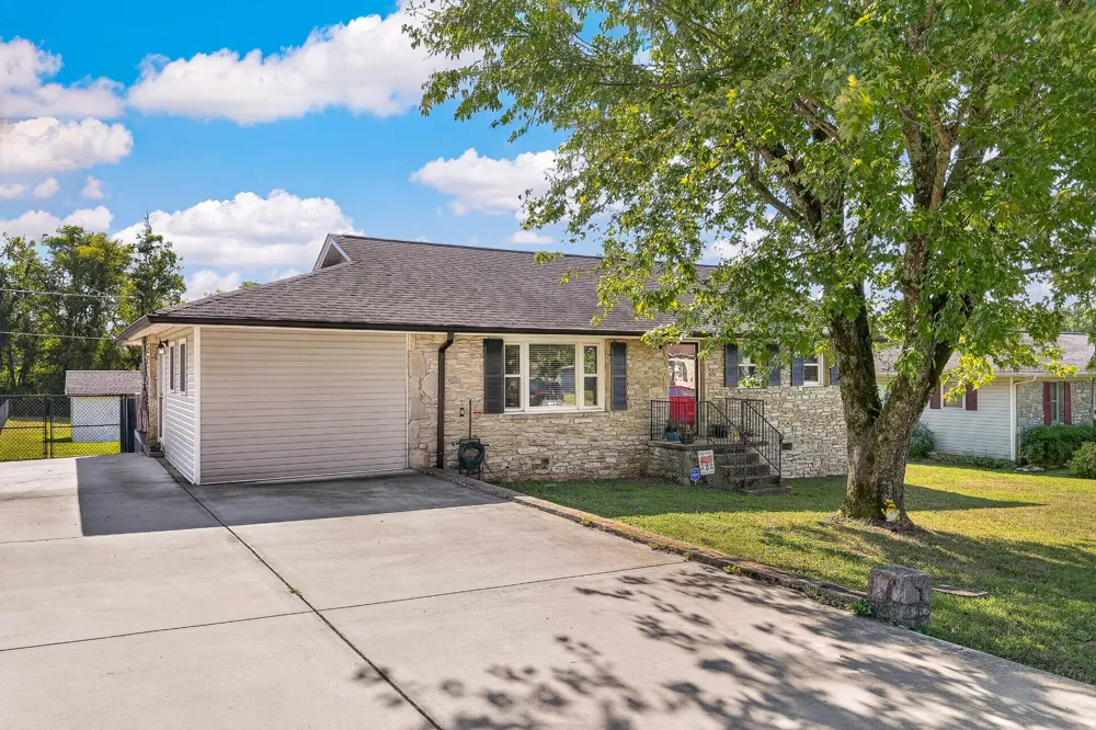 133 High Ave Fayetteville, TN 37334