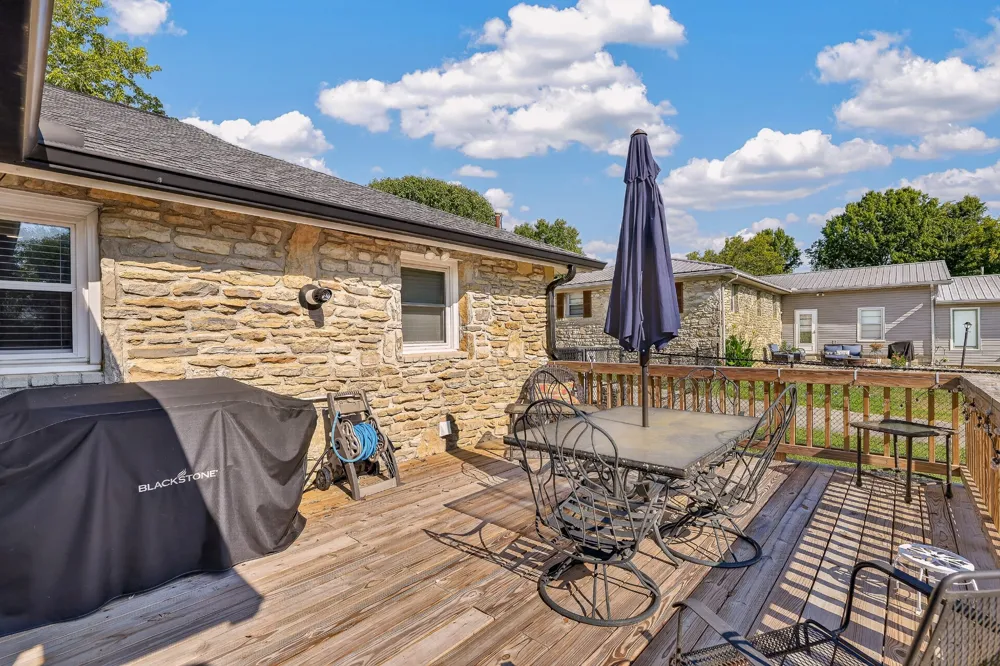 133 High Ave Fayetteville, TN 37334