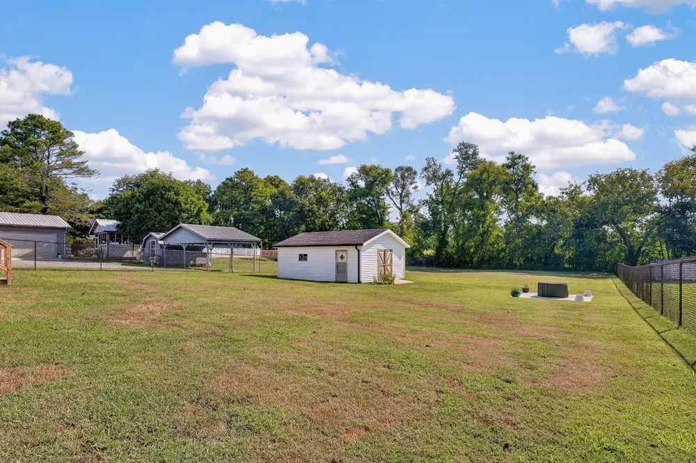 133 High Ave Fayetteville, TN 37334