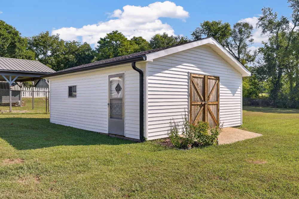 133 High Ave Fayetteville, TN 37334