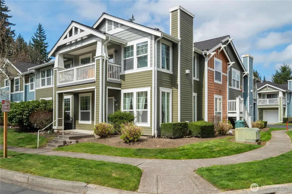 10515 221st Lane NE #102 Redmond, WA 98053