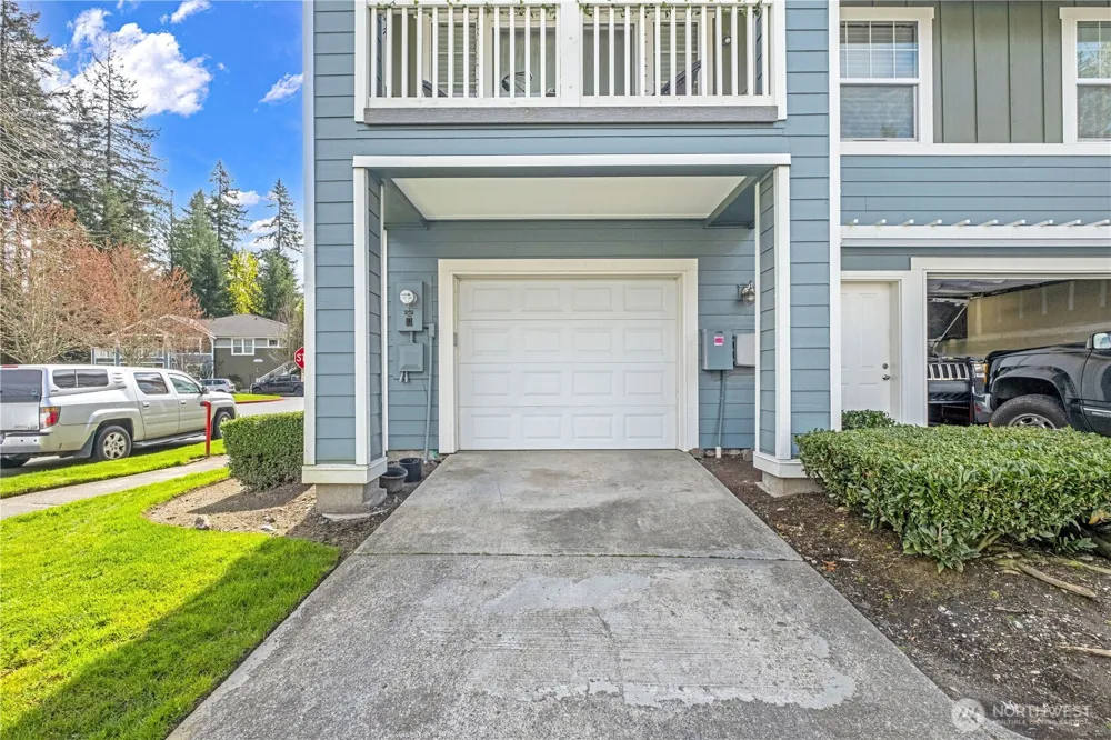 10515 221st Lane NE #102 Redmond, WA 98053