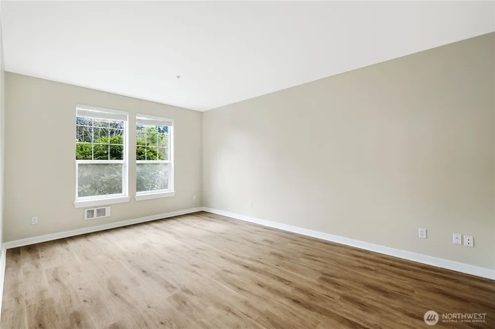 10515 221st Lane NE #102 Redmond, WA 98053