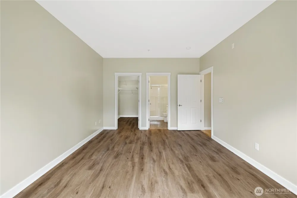 10515 221st Lane NE #102 Redmond, WA 98053