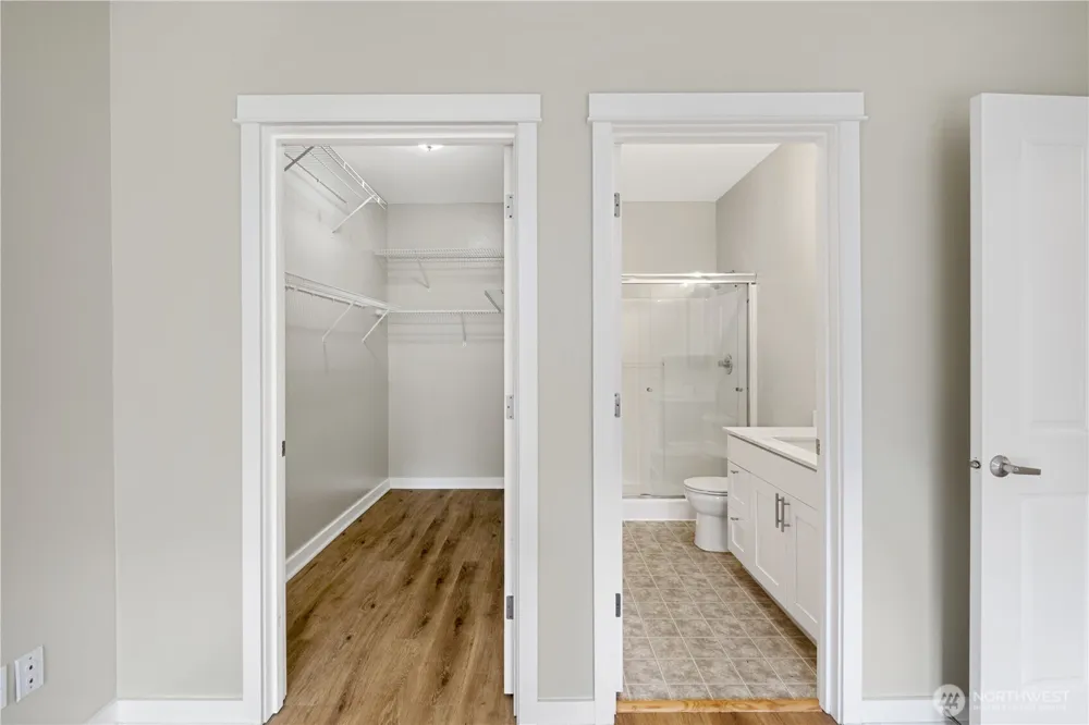 10515 221st Lane NE #102 Redmond, WA 98053