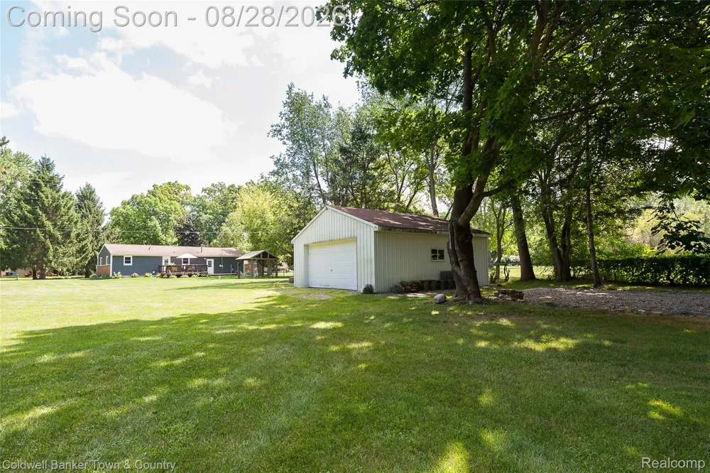 1810 Gray Road Genoa Township, MI 48843
