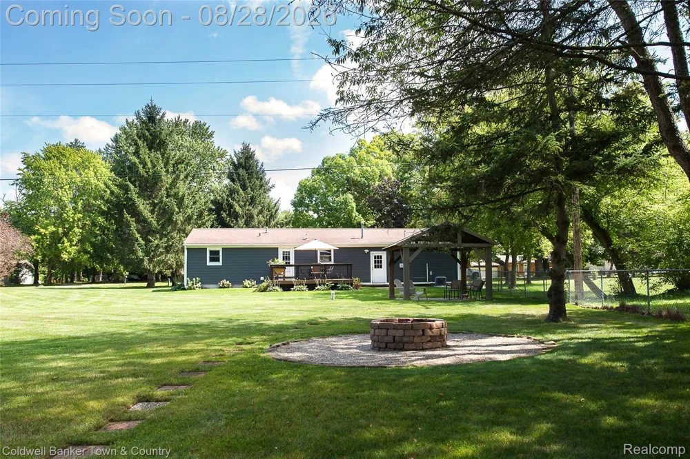 1810 Gray Road Genoa Township, MI 48843