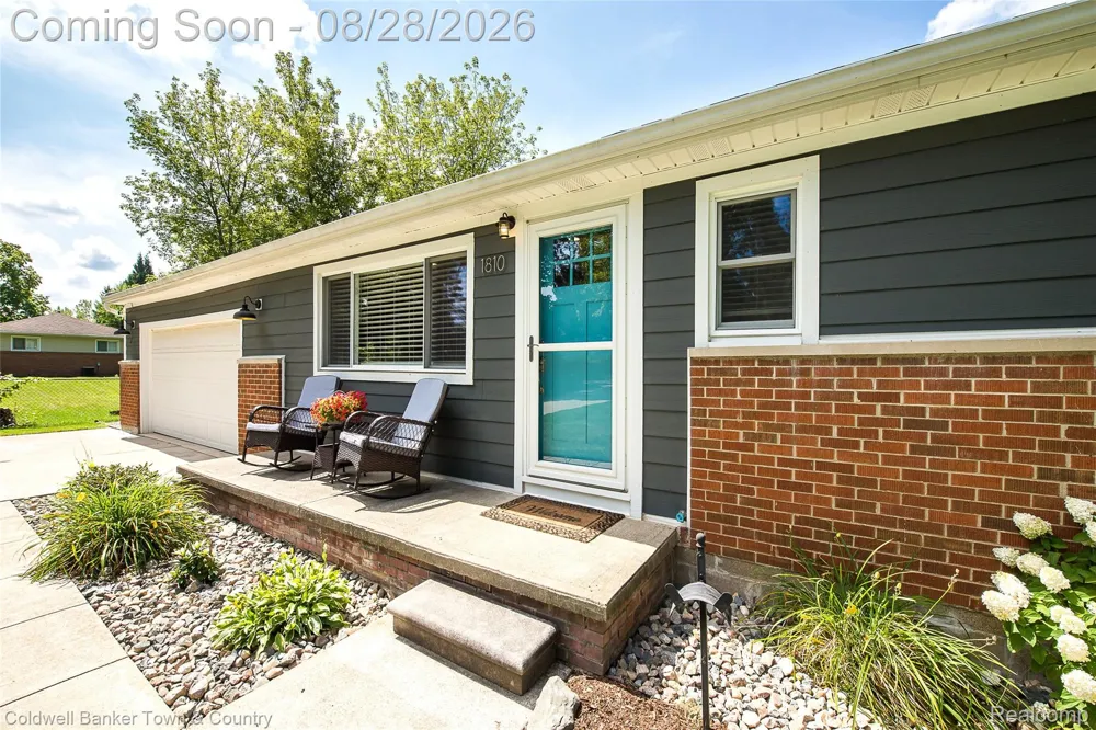 1810 Gray Road Genoa Township, MI 48843