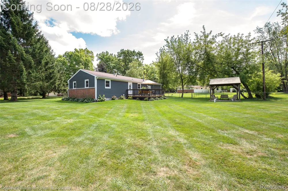 1810 Gray Road Genoa Township, MI 48843