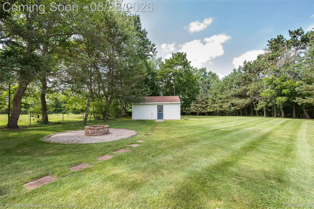 1810 Gray Road Genoa Township, MI 48843